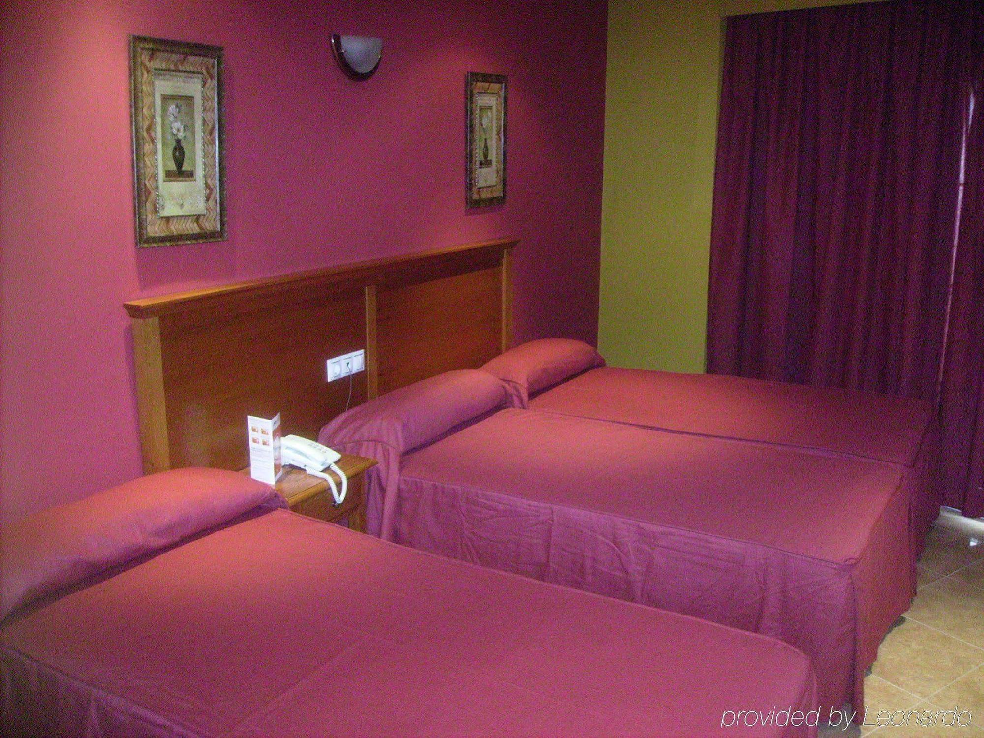 מרידה Hotel Rambla Emerita, Centro Ciudad מראה חיצוני תמונה