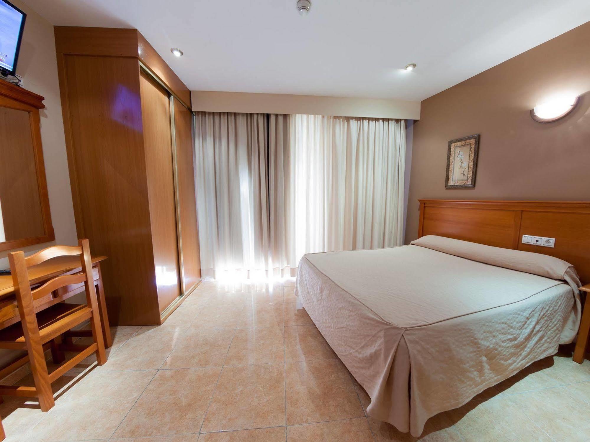 מרידה Hotel Rambla Emerita, Centro Ciudad מראה חיצוני תמונה