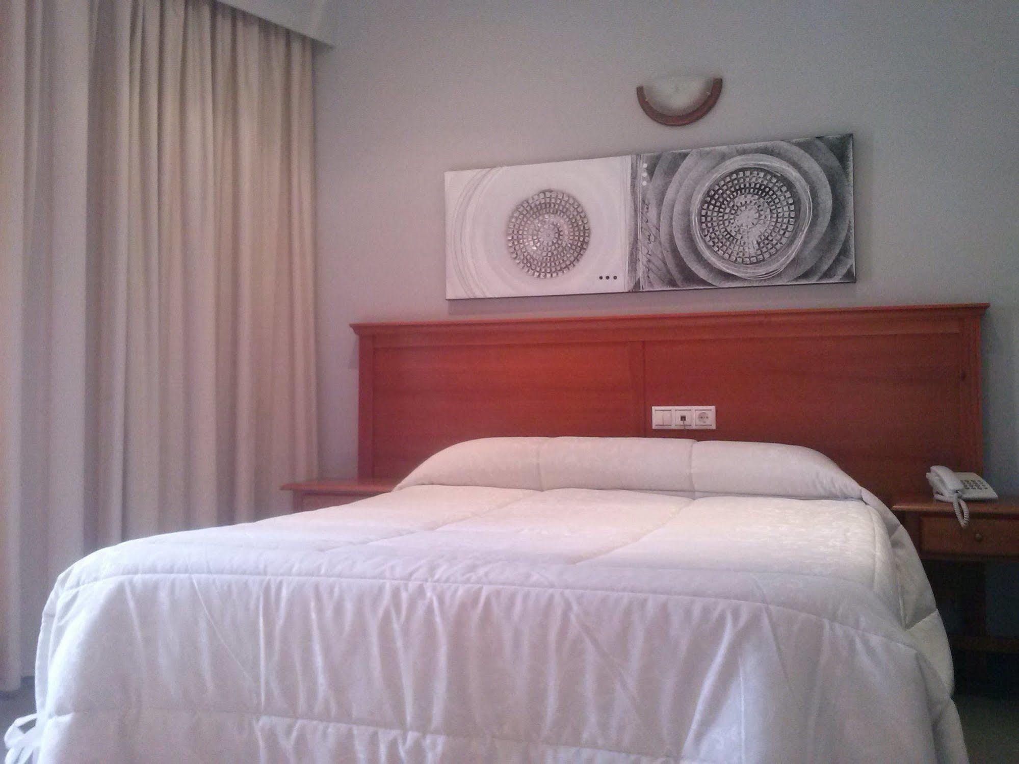 מרידה Hotel Rambla Emerita, Centro Ciudad מראה חיצוני תמונה